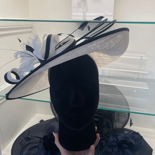 RENT | Ivory & Navy Nadia Fascinator