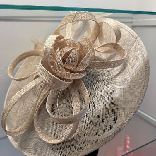 RENT | Beige Lydia Fascinator