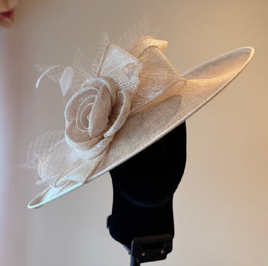 RENT | Cream Rose Fascinator