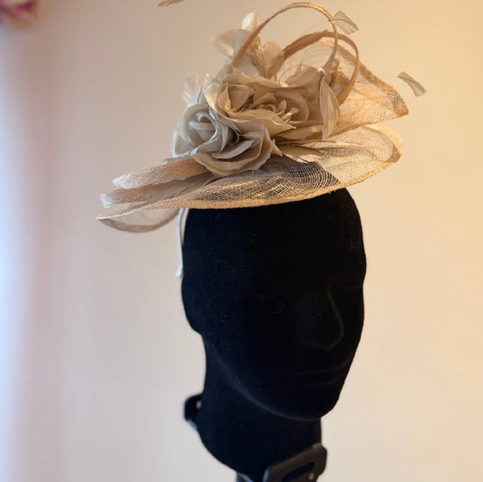 RENT | Gold Nia Fascinator