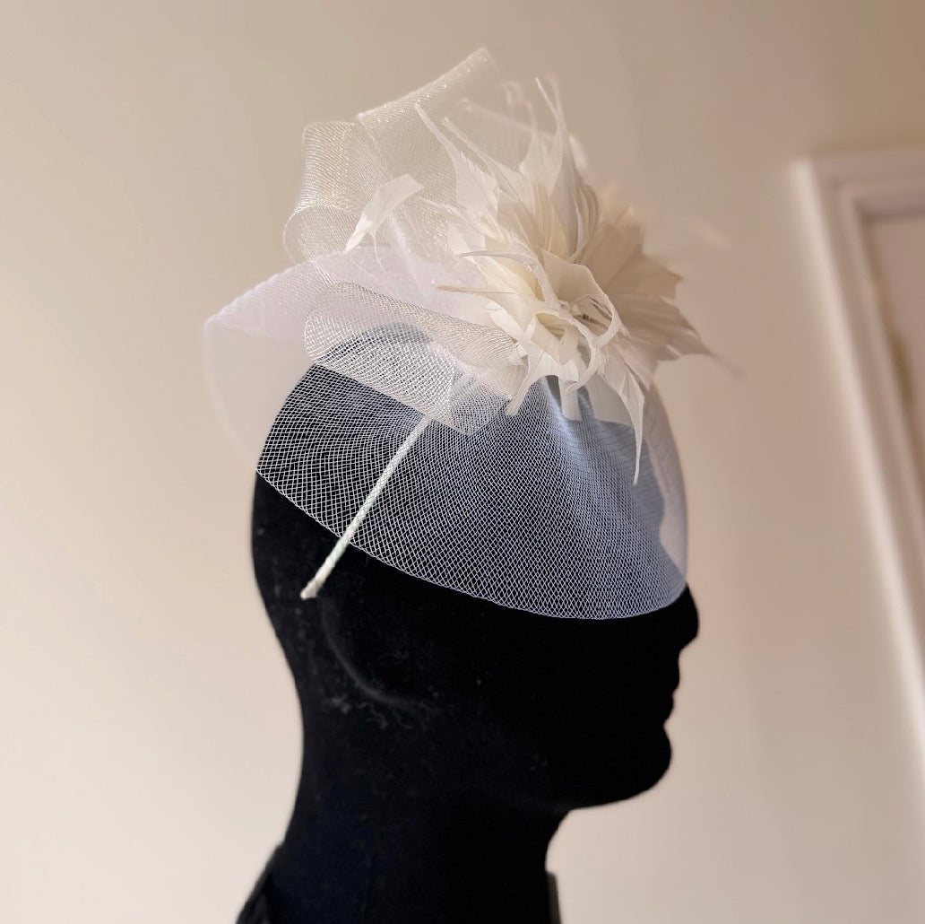 RENT | White Amelia Fascinator