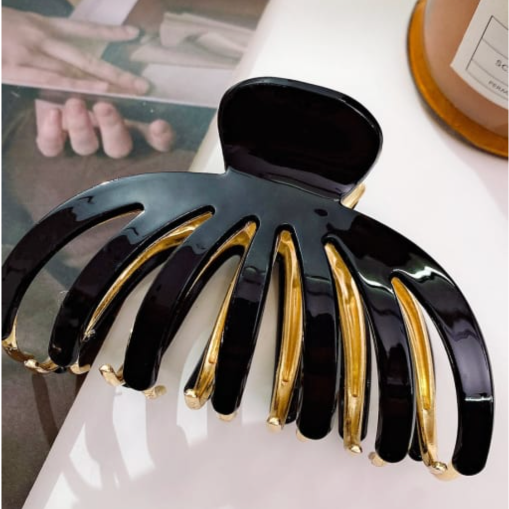 Cleo Claw Hair Clip