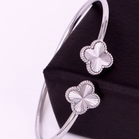 Kali bangle