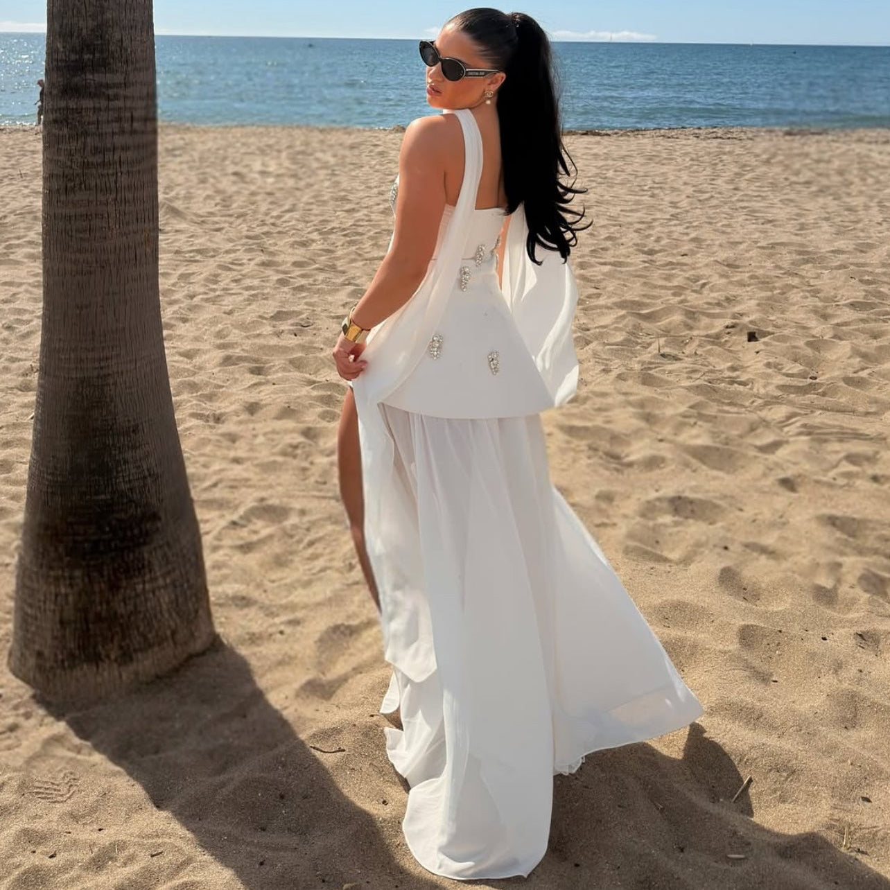 RENT Matters Store Monaco Crystal White Neck Scarf