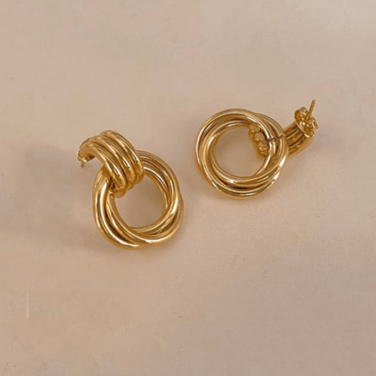 Ada Minimalist Drop Earrings