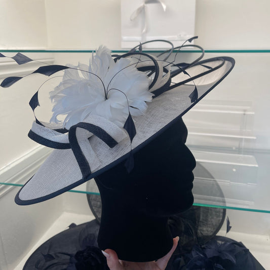 RENT | Ivory & Navy Nadia Fascinator