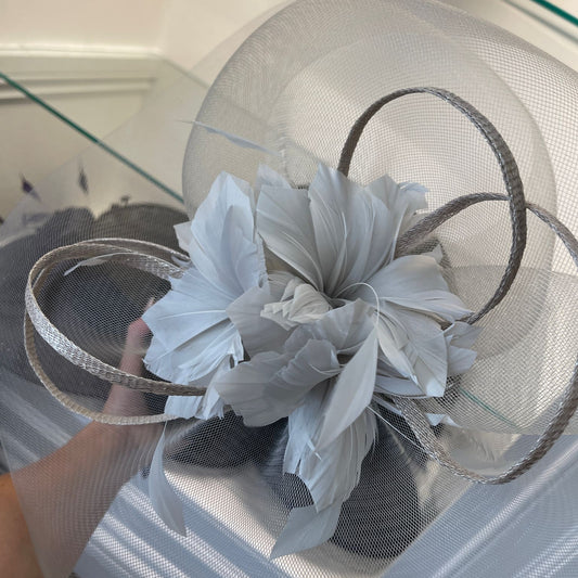 RENT | Silver Sara Fascinator