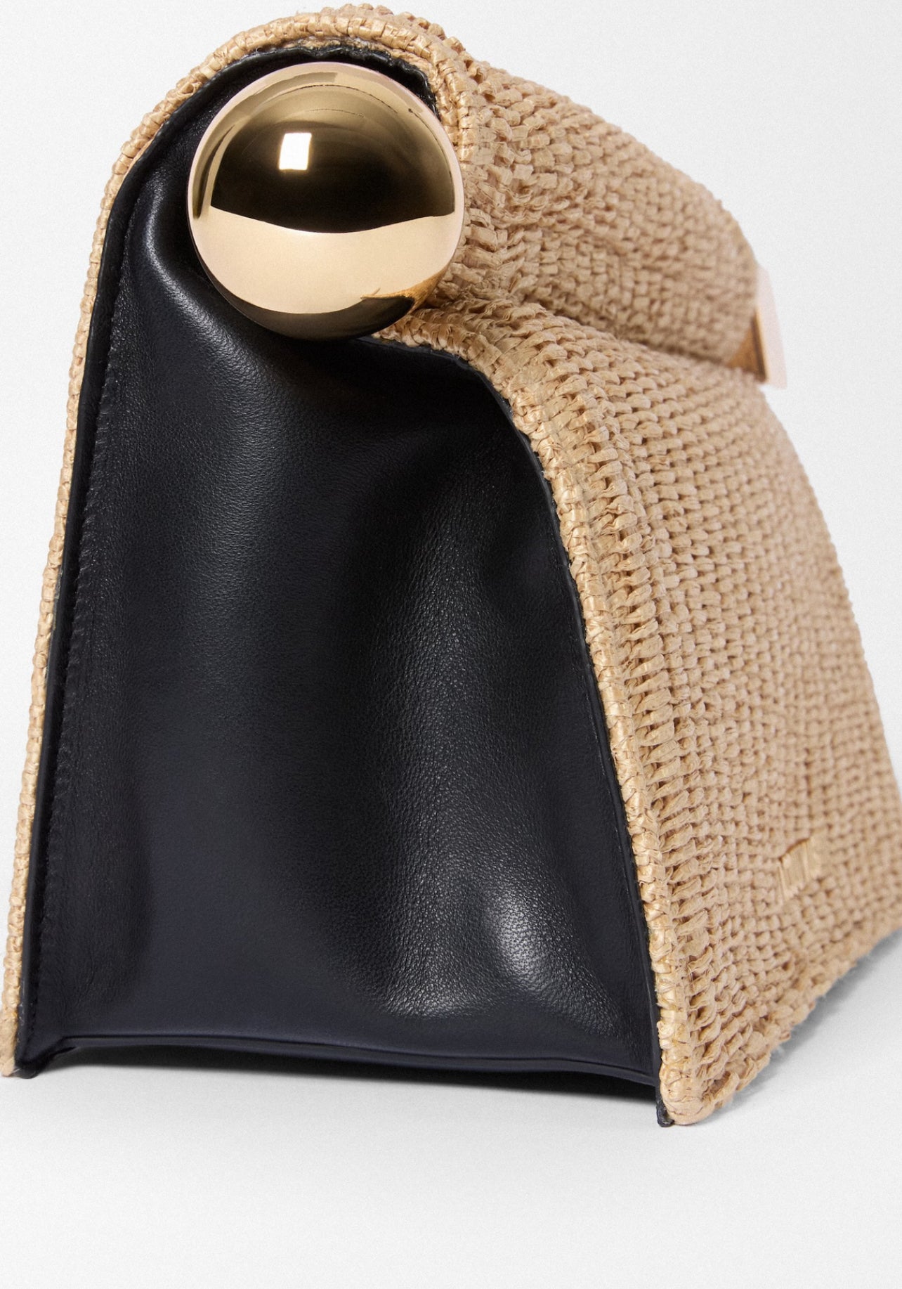 RENT | BUY Jacquemus Rond Carre Clutch
