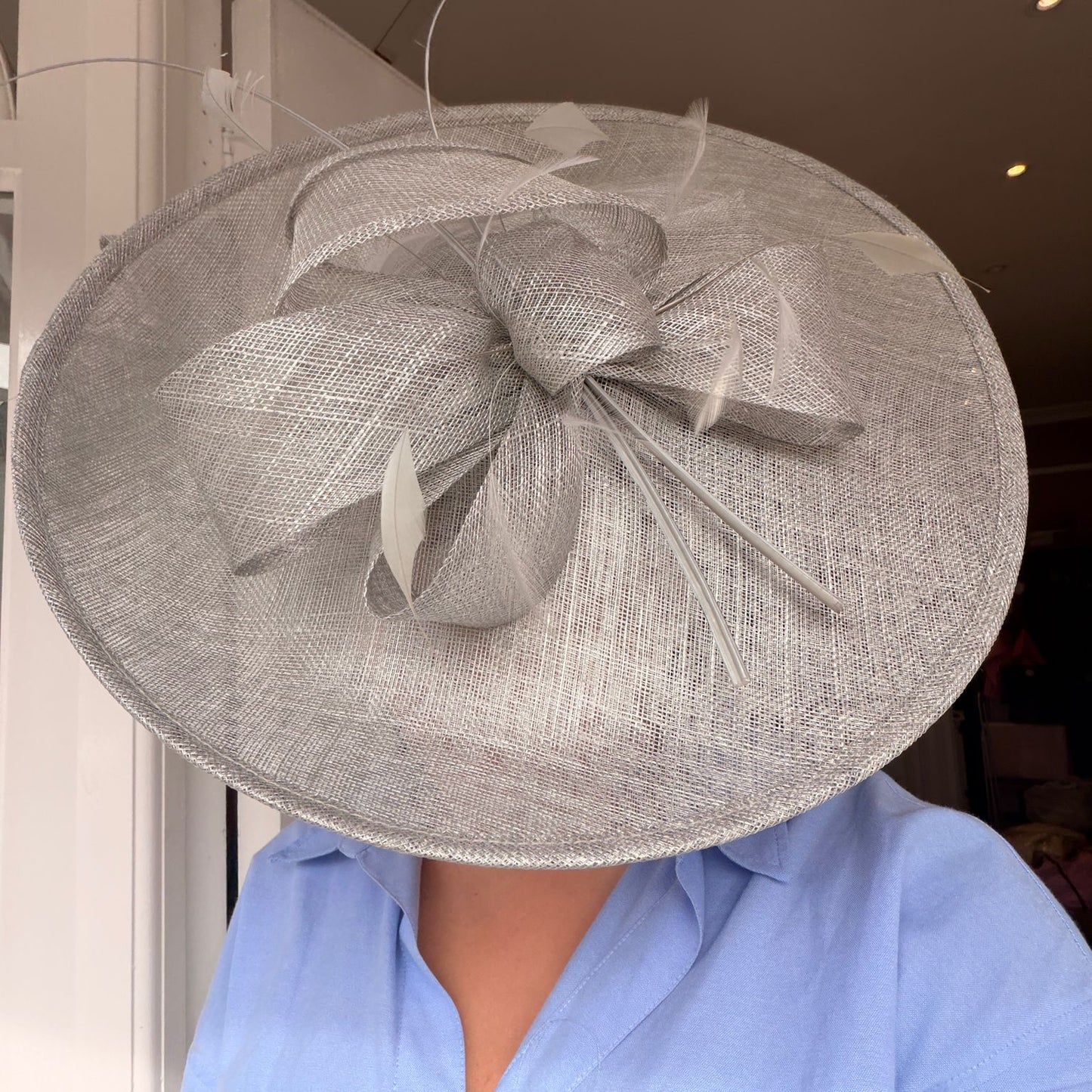 RENT | Silver Lily Fascinator