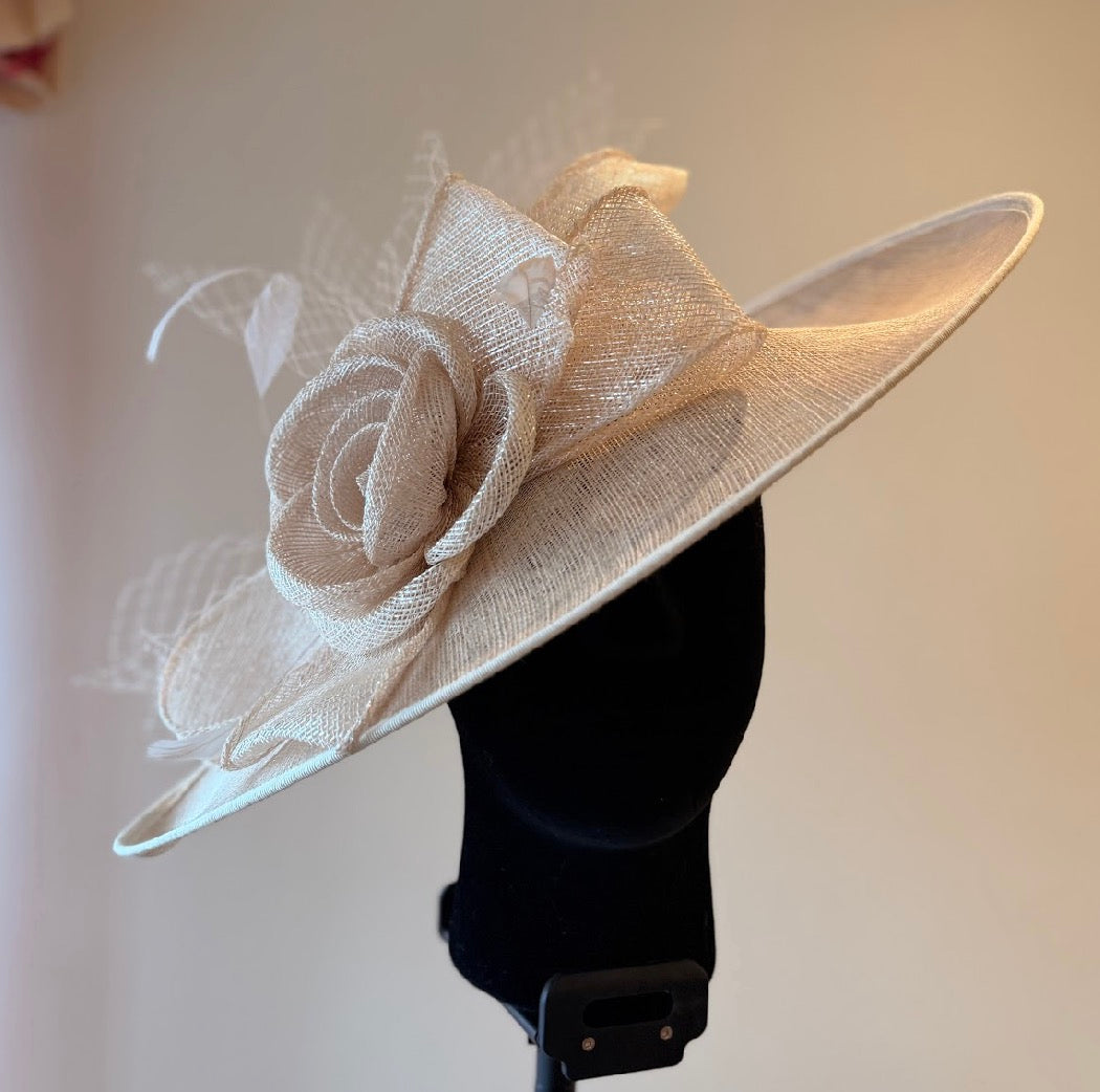 RENT  | Cream Rose Fascinator