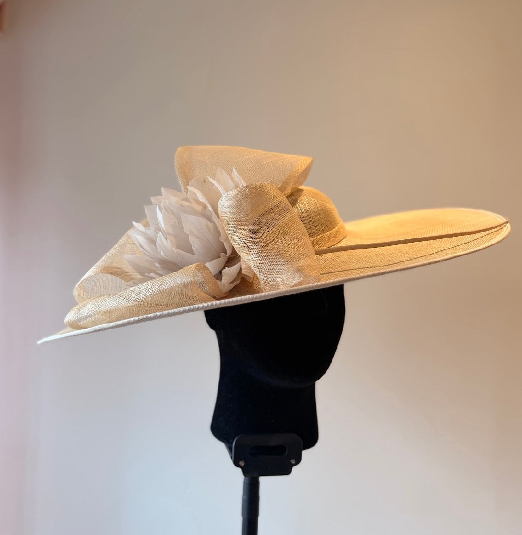RENT  | Cream Rose Fascinator