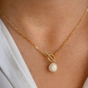 Pia Pearl Necklace